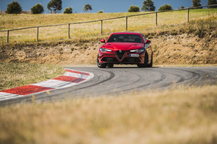  Alfa Romeo Giulia Quadrifoglio (952) 2017 года  (AU) (фото 21 из 41)